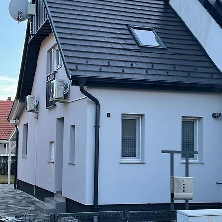 Heni Apartment Buk Exterior photo