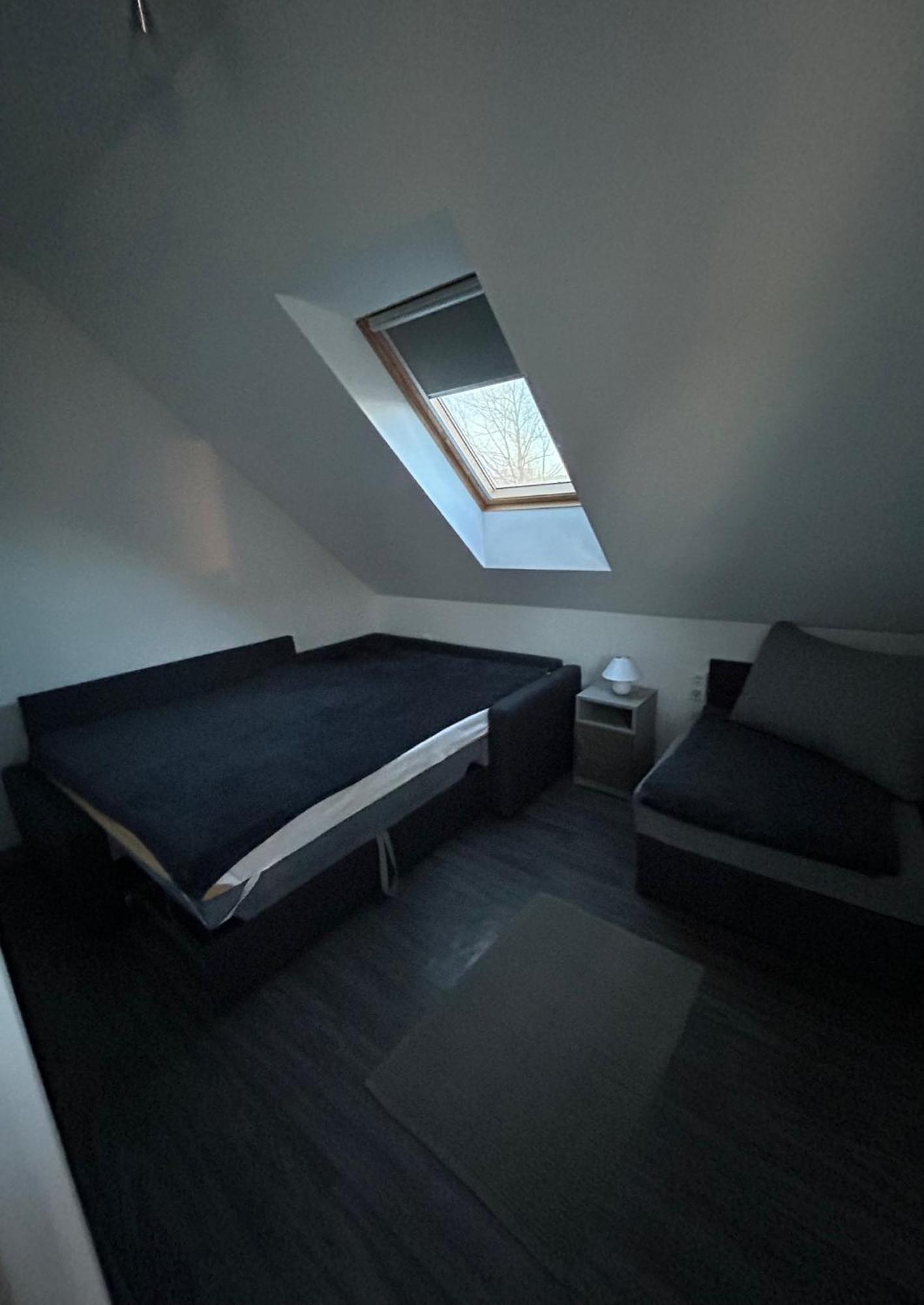 Heni Apartment Buk Exterior photo